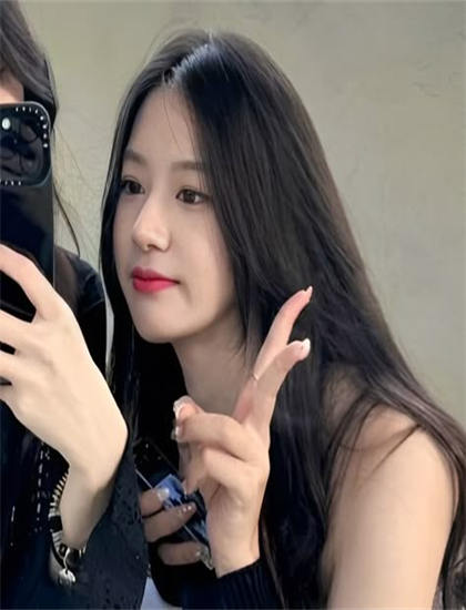 文化研究：《我在古代搞女团》如何展现绿幕的拍摄技巧与后期合成 揭示电影的文化价值与意义